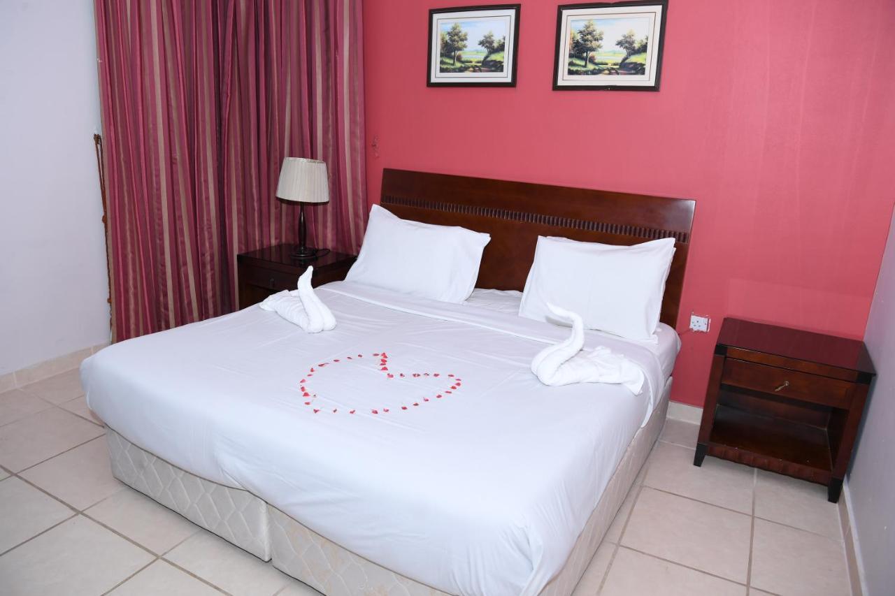Continental Suite Farwaniya Kuwait City Exterior photo