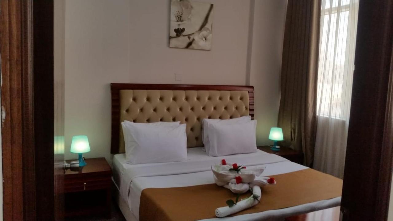 Continental Suite Farwaniya Kuwait City Exterior photo