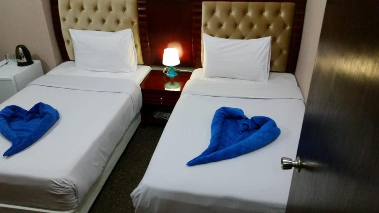 Continental Suite Farwaniya Kuwait City Exterior photo