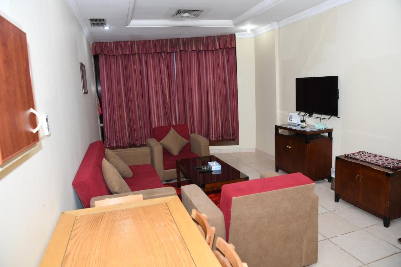 Continental Suite Farwaniya Kuwait City Exterior photo