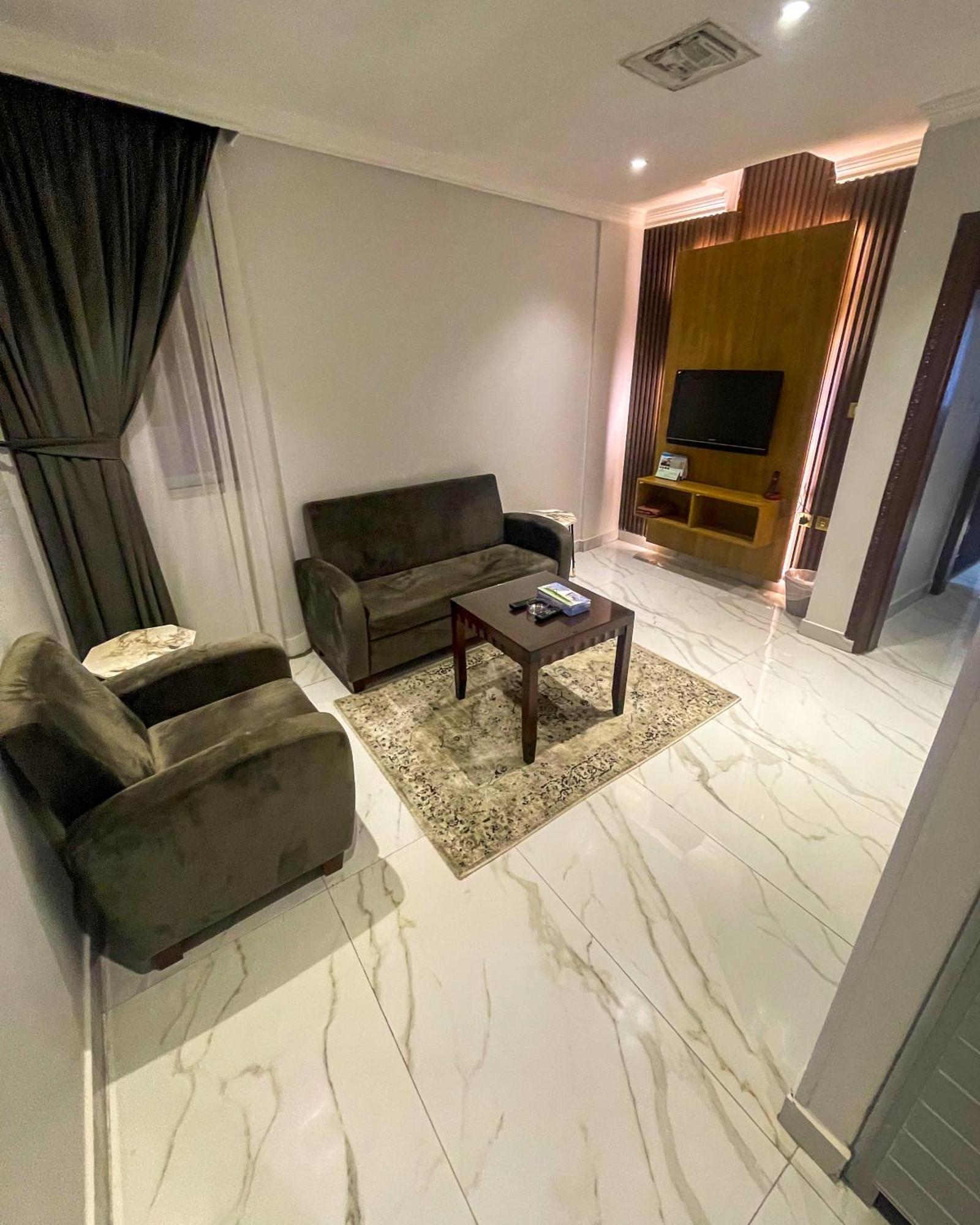 Continental Suite Farwaniya Kuwait City Exterior photo